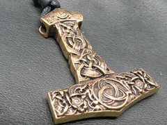 Pandantiv bronz Ciocanul lui Thor cu nod celtic 5cm